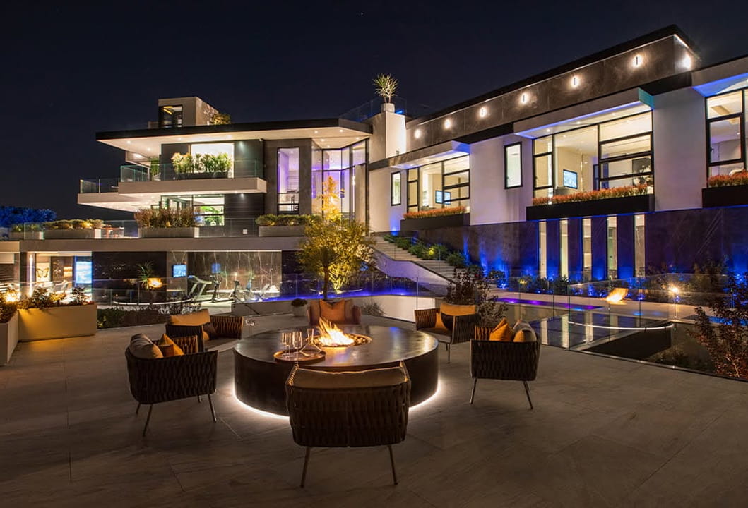integrated outdoor entertainment control for smart homes