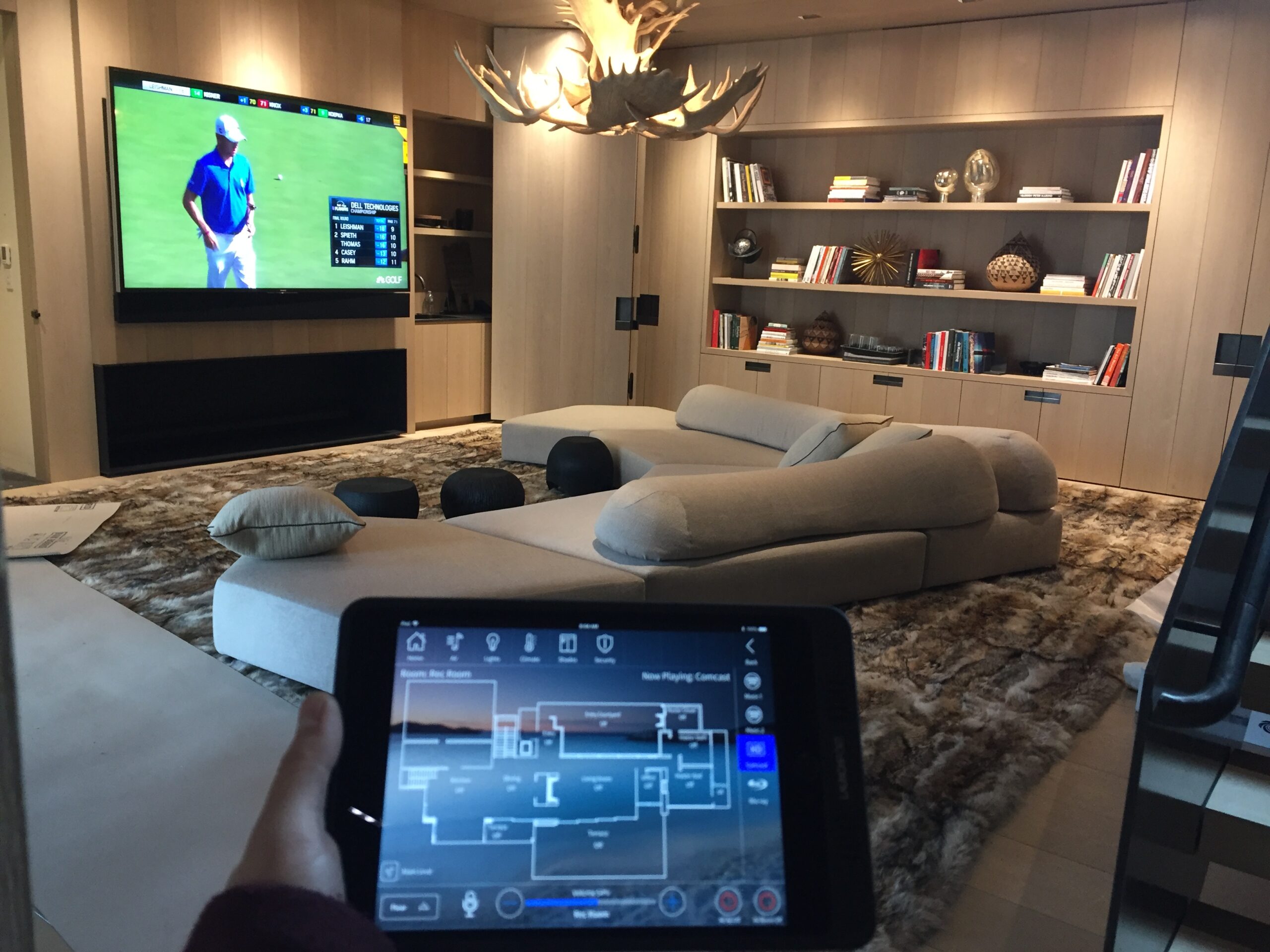 custom home media room layout