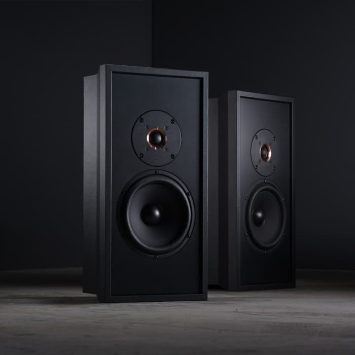 detail dsseven on wall surround sound speakers